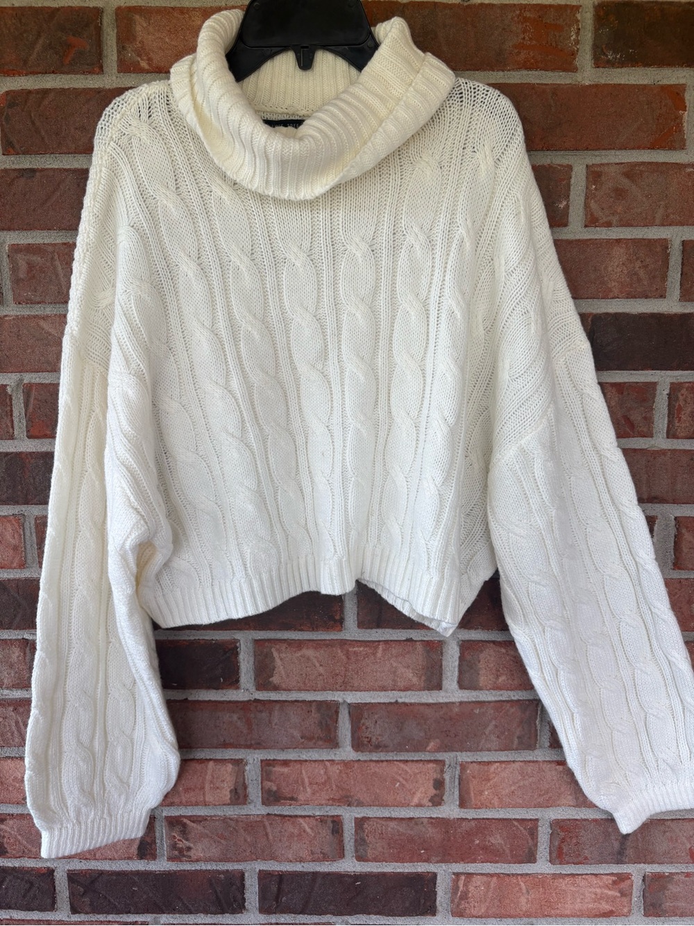 Cropped Cable Knit Turtleneck Sweater - Cream